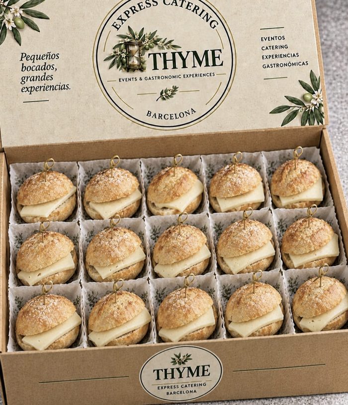 Caja de mini bocadillos de queso manchego de THYME