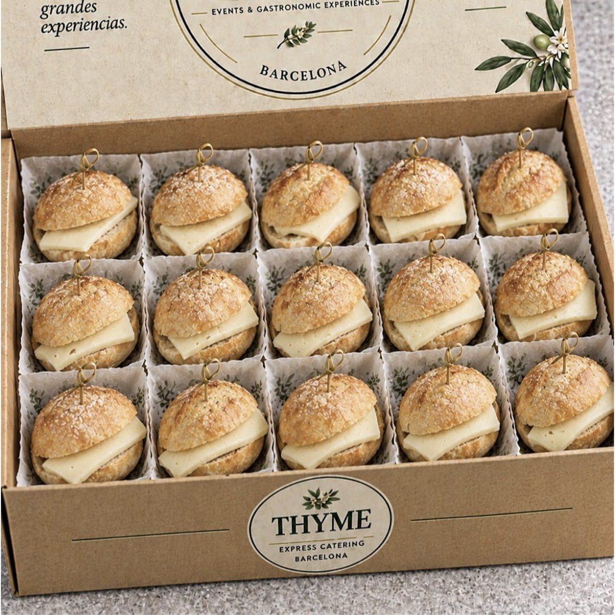 Mini pulgas de queso — THYME Express Catering